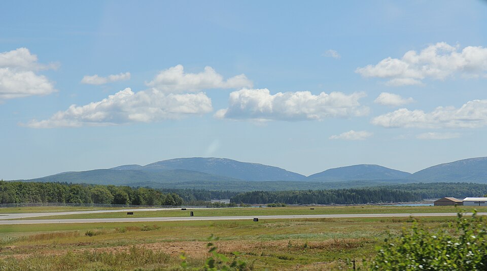 Hancock County-Bar Harbor Airport