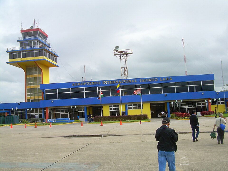 Jacinto Lara International Airport
