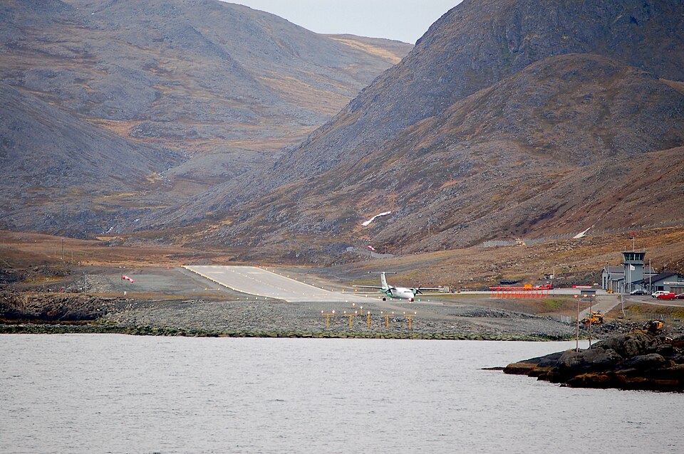 Honningsvåg Airport, Valan
