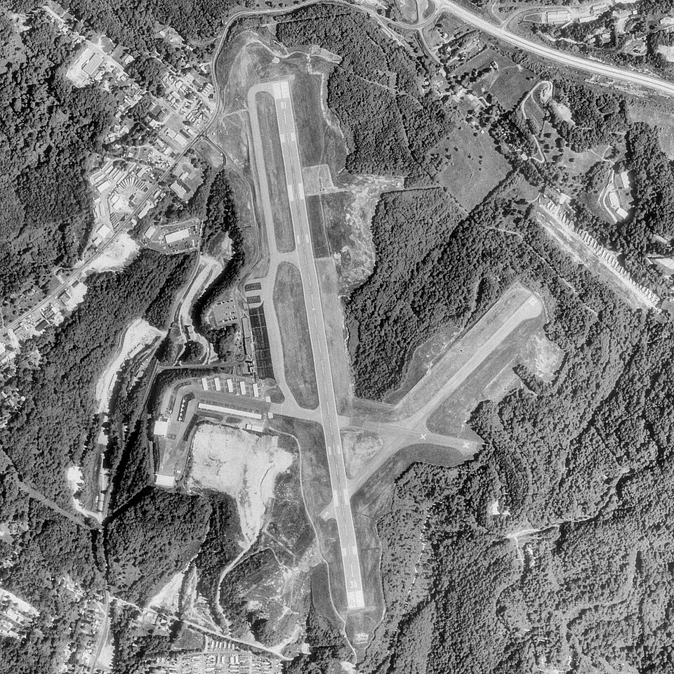 Morgantown Municipal Airport Walter L. (Bill) Hart Field