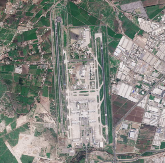 Comodoro Arturo Merino Benítez International Airport