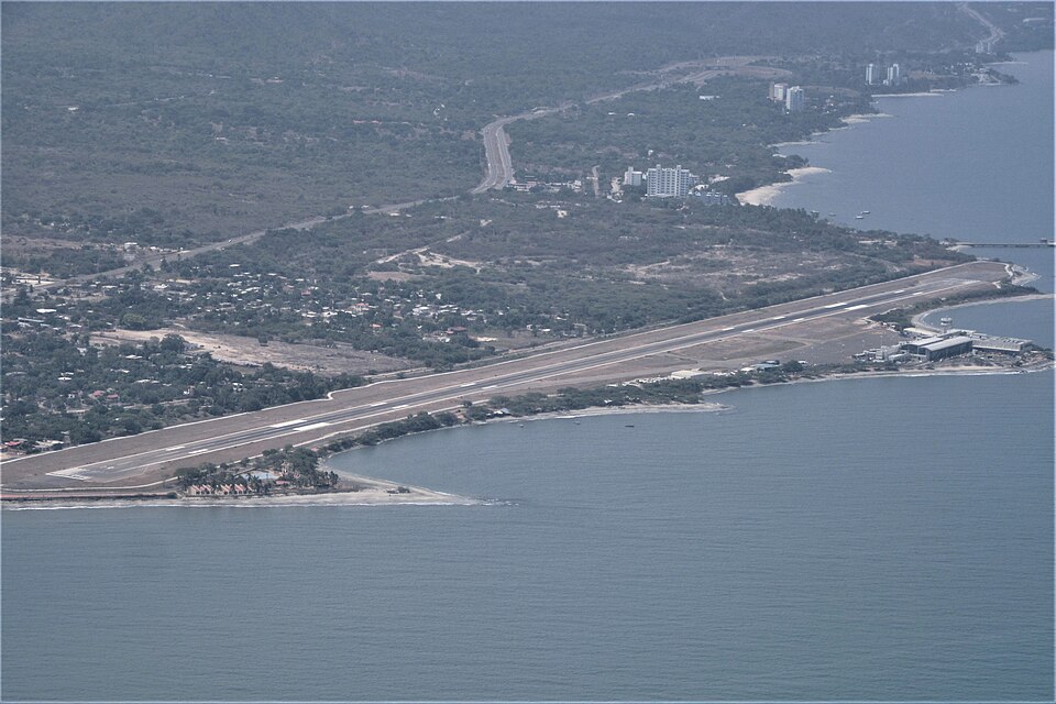 Simón Bolívar International Airport