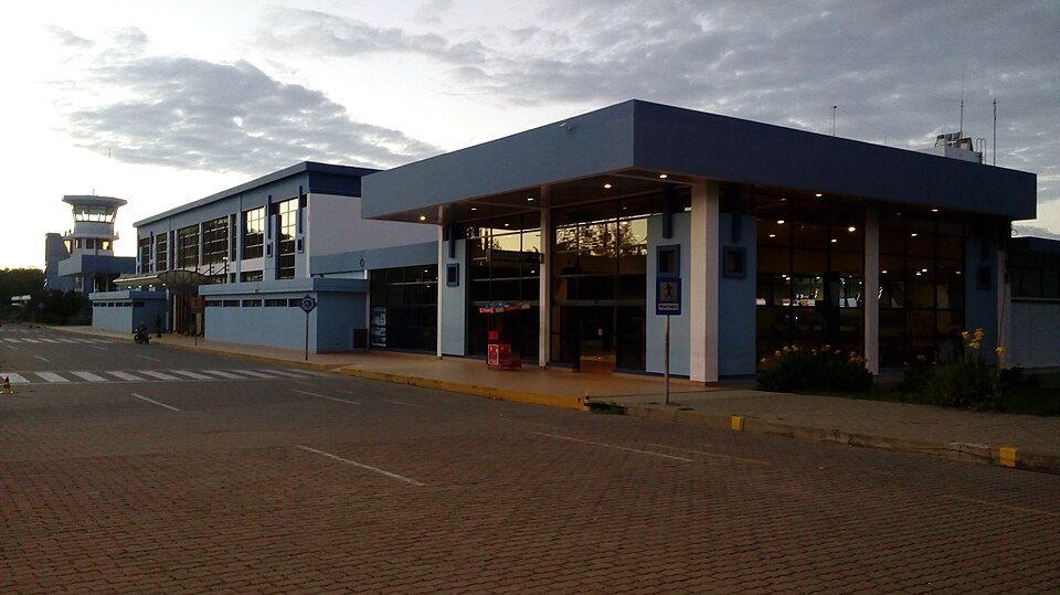 Capitan Oriel Lea Plaza Airport