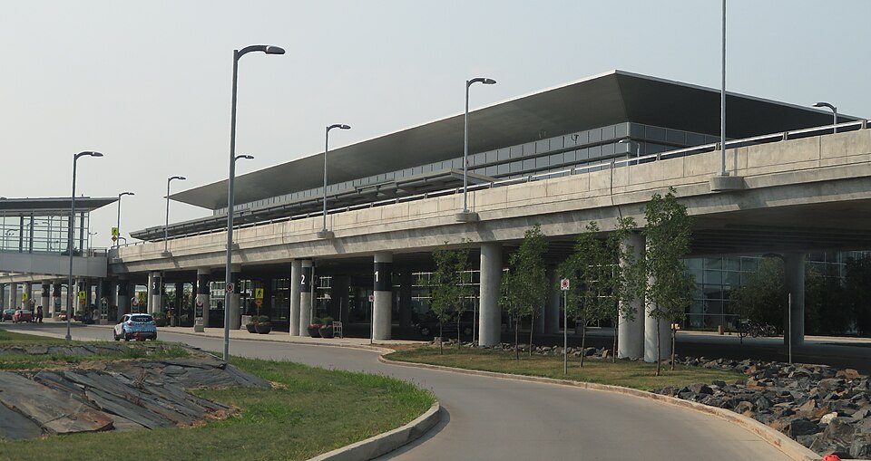Winnipeg / James Armstrong Richardson International Airport