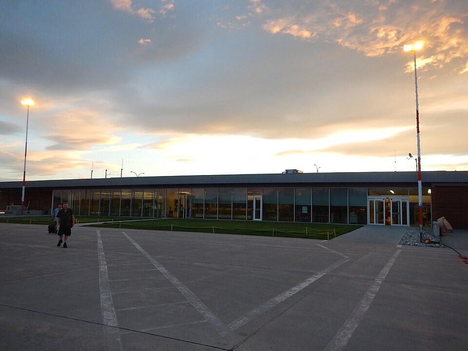 Cranbrook/Canadian Rockies International Airport